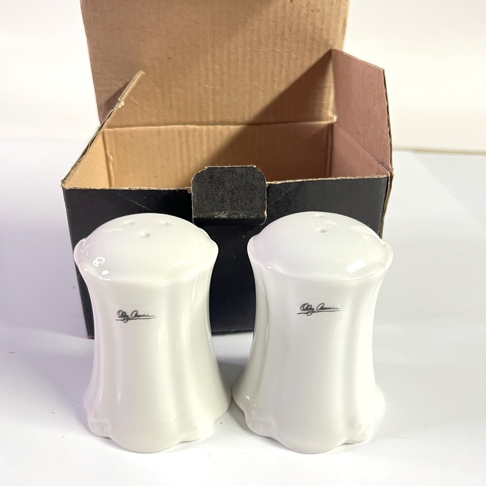 Oleg Cassini Salt and Pepper shakers white